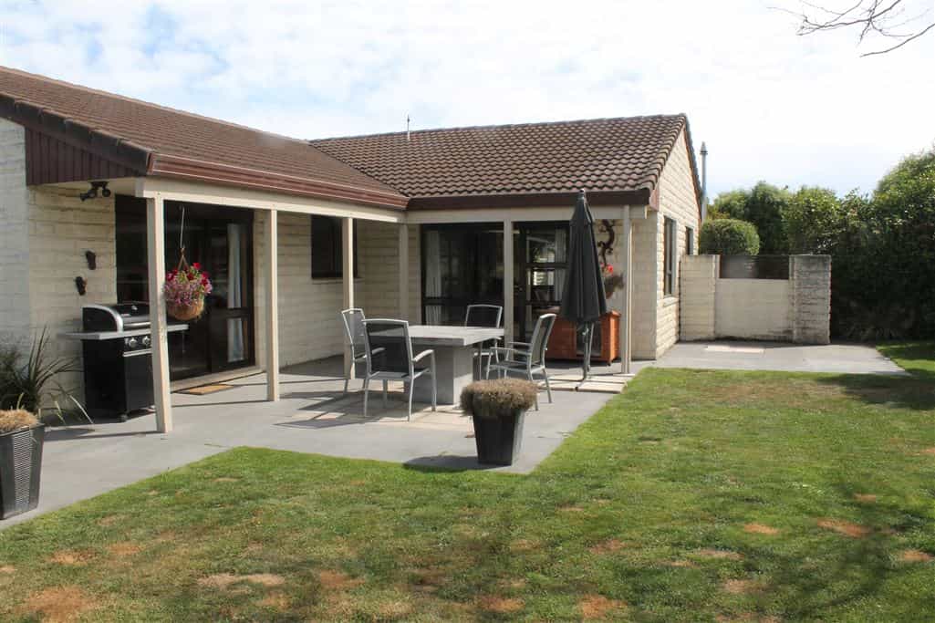 Hus i Redwood, Christchurch 10089408