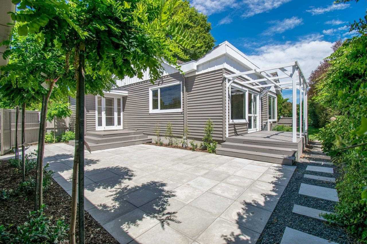 House in Christchurch, Canterbury 10089422