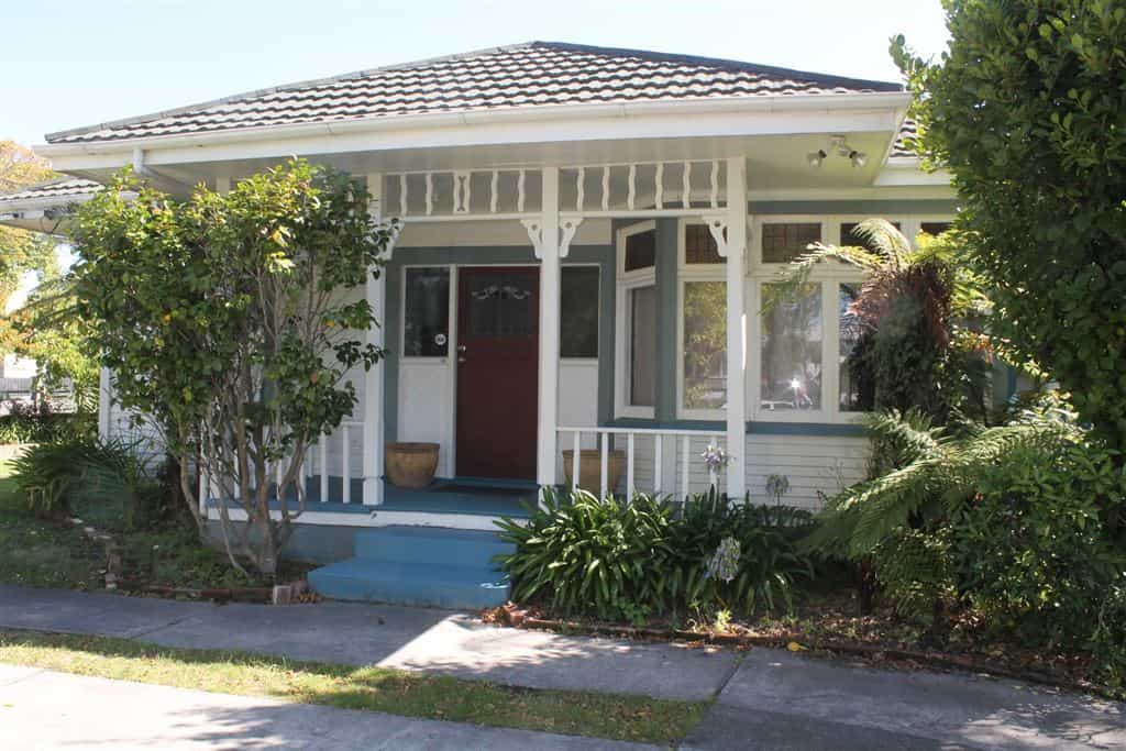 House in Christchurch, Canterbury 10089486