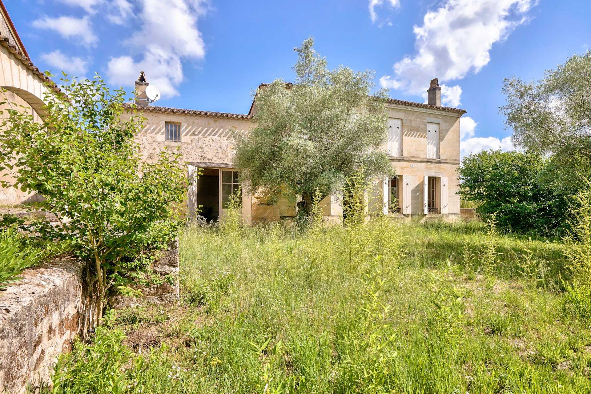 Talo sisään Asques, Gironde 10093785