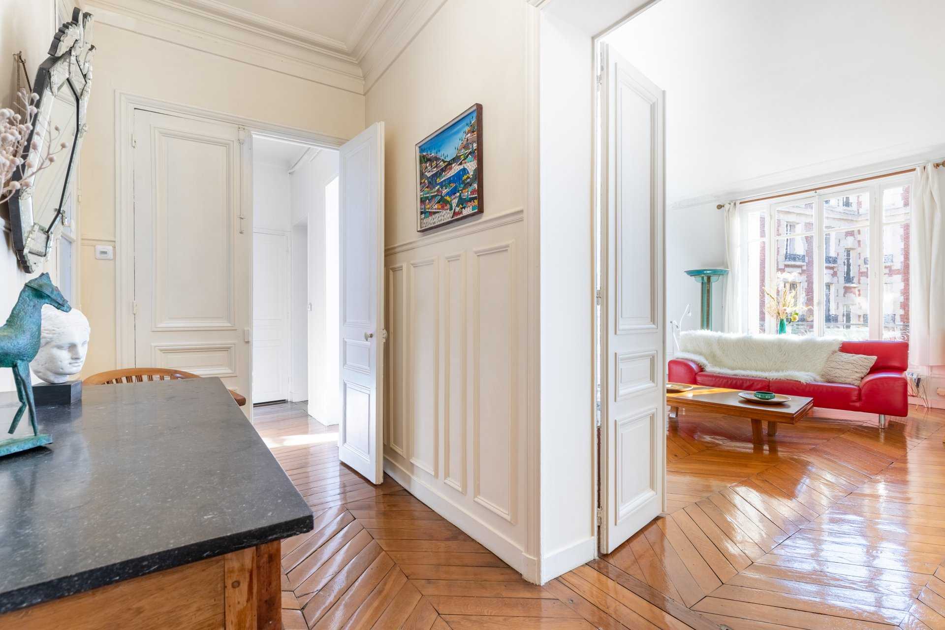 Condominium in Levallois-Perret, 84 Rue Lauriston 10093802