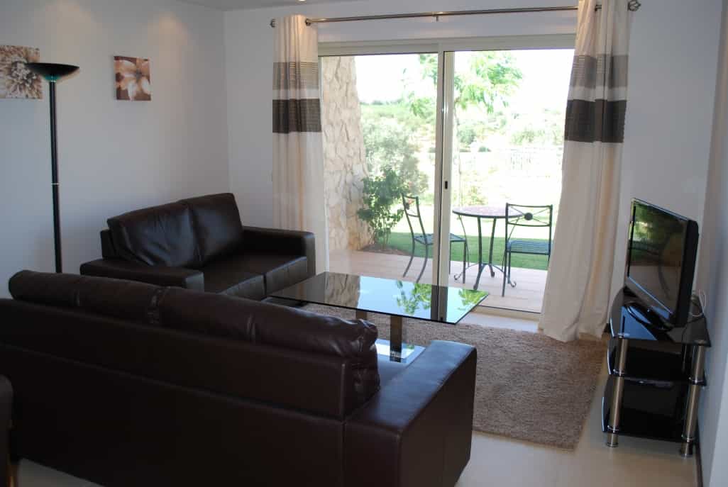 Condominium in Lagoa, Algarve 10093807