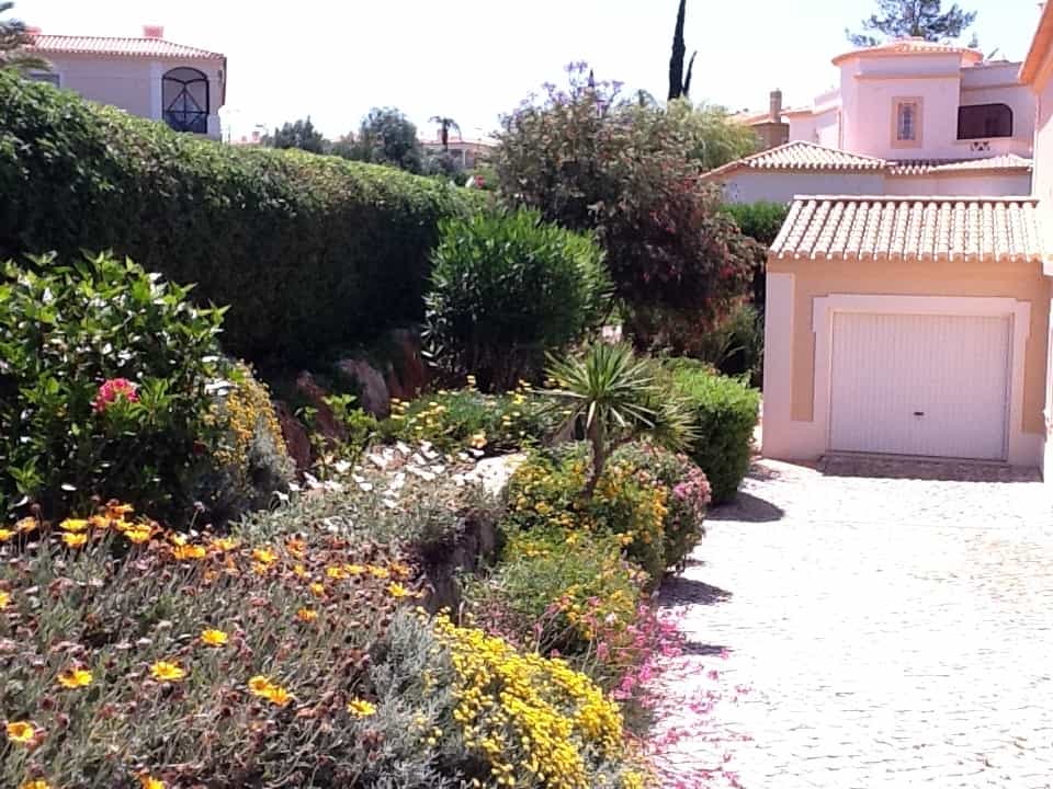 House in Carvoeiro, Algarve 10093885