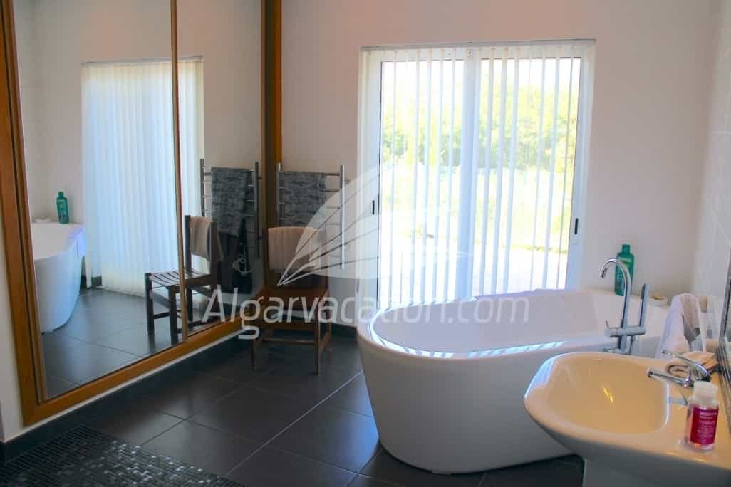 Casa nel Lagoa, Algarve 10093887