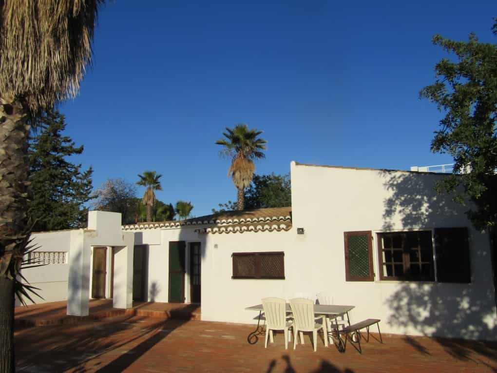 rumah dalam Carvoeiro, Algarve 10093917