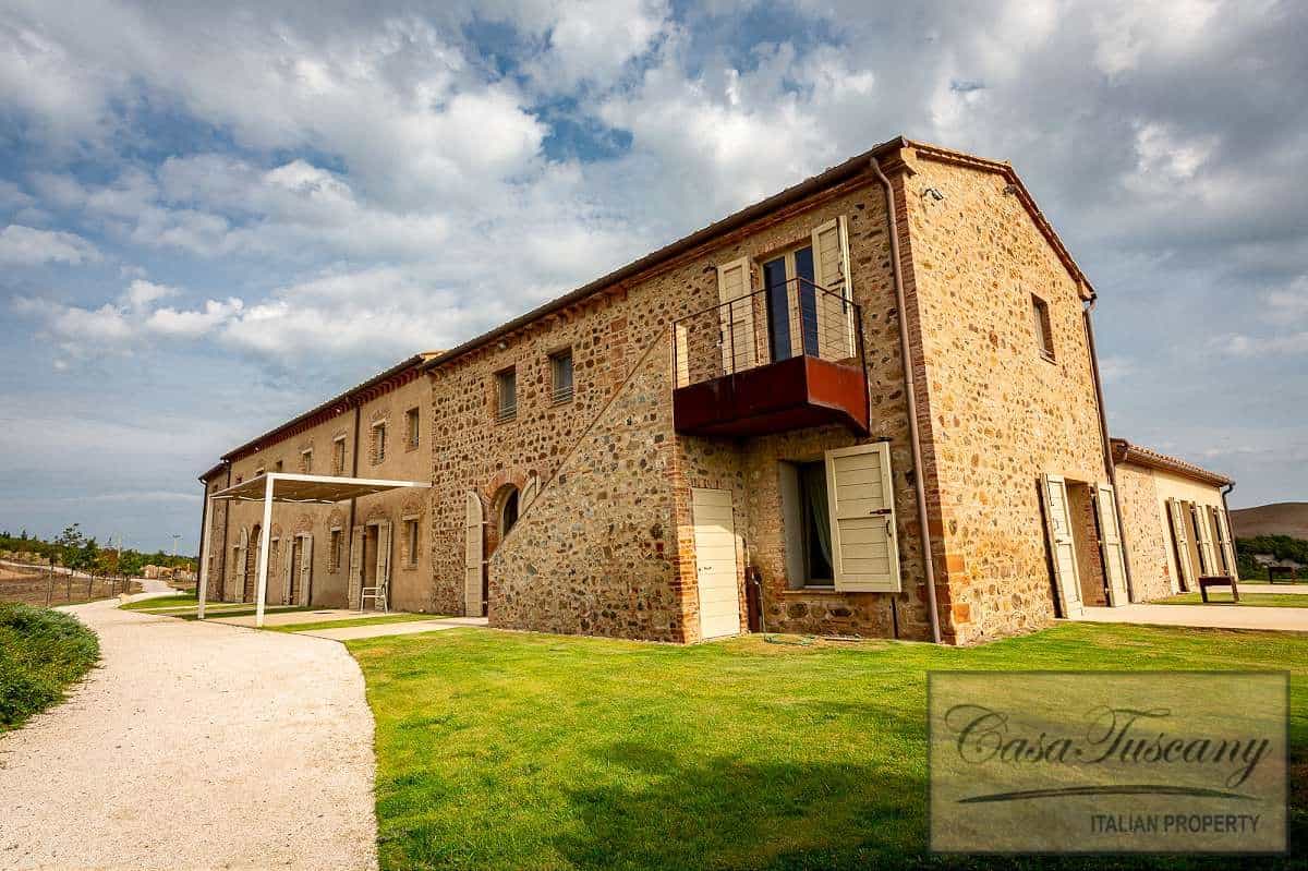 Rumah di Volterra, Tuscany 10094002