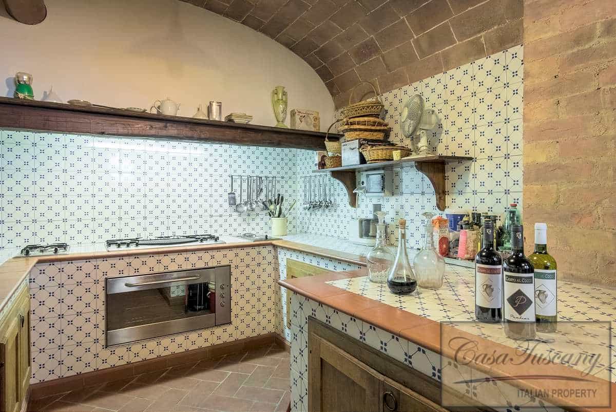 House in Volterra, Tuscany 10094006