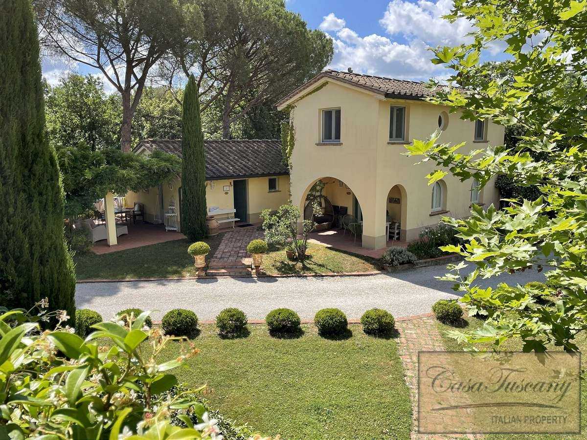 σπίτι σε Montopoli στο Val d'Arno, Τοσκάνη 10094007