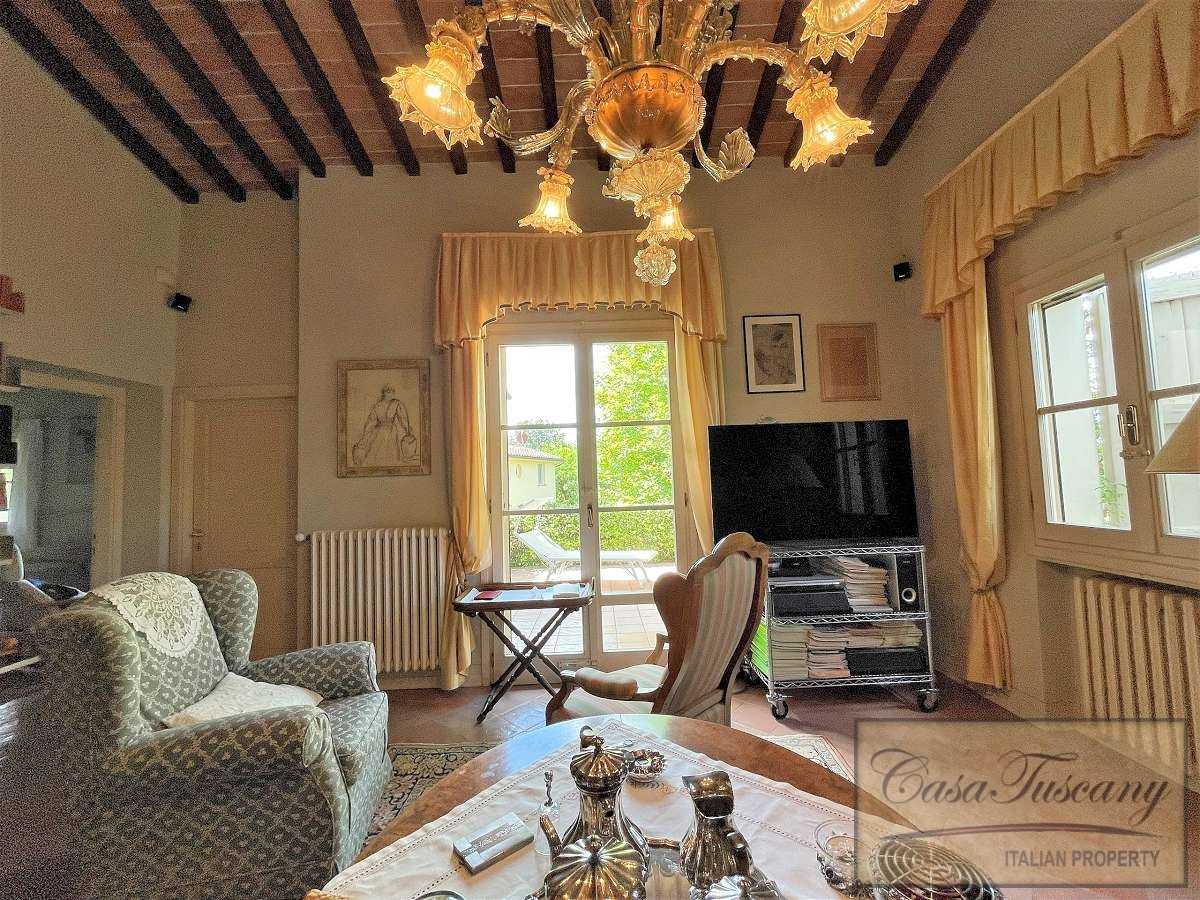 房子 在 Montopoli Val D'arno, Tuscany 10094007