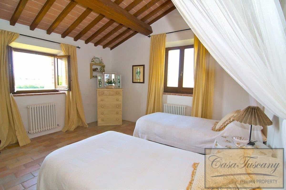 жилой дом в Castiglione Del Lago, Umbria 10094011