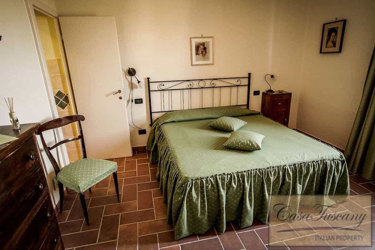 Huis in Chianni, Tuscany 10094031