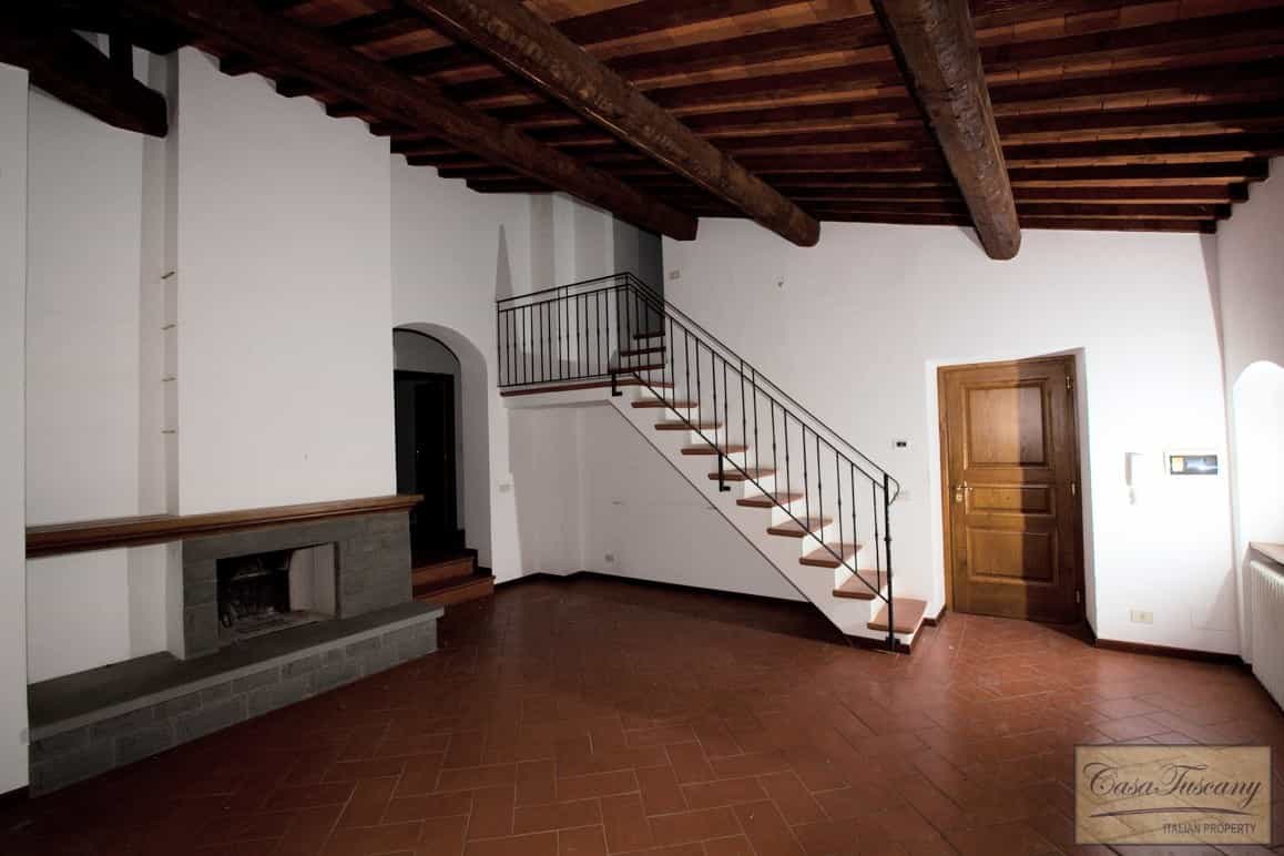 House in Castiglion Fiorentino, Tuscany 10094045