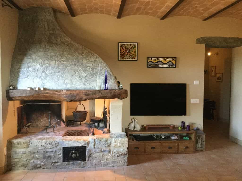 Кондоминиум в San Gimignano, Tuscany 10094051