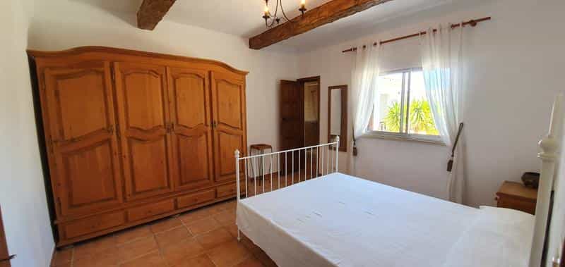 Talo sisään Valle San Lorenzo,  10094059