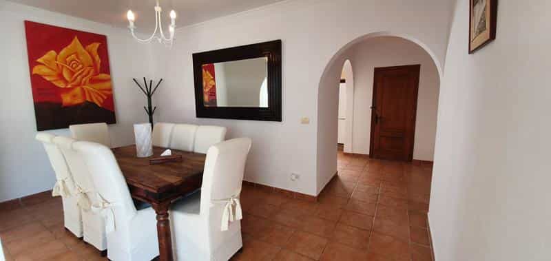 House in Valle San Lorenzo,  10094059
