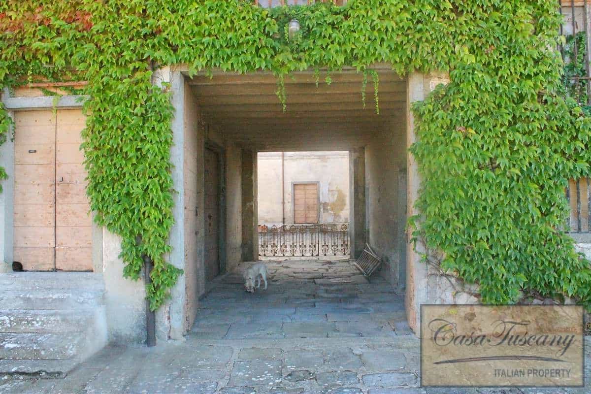 بيت في Castiglion Fiorentino, Tuscany 10094106