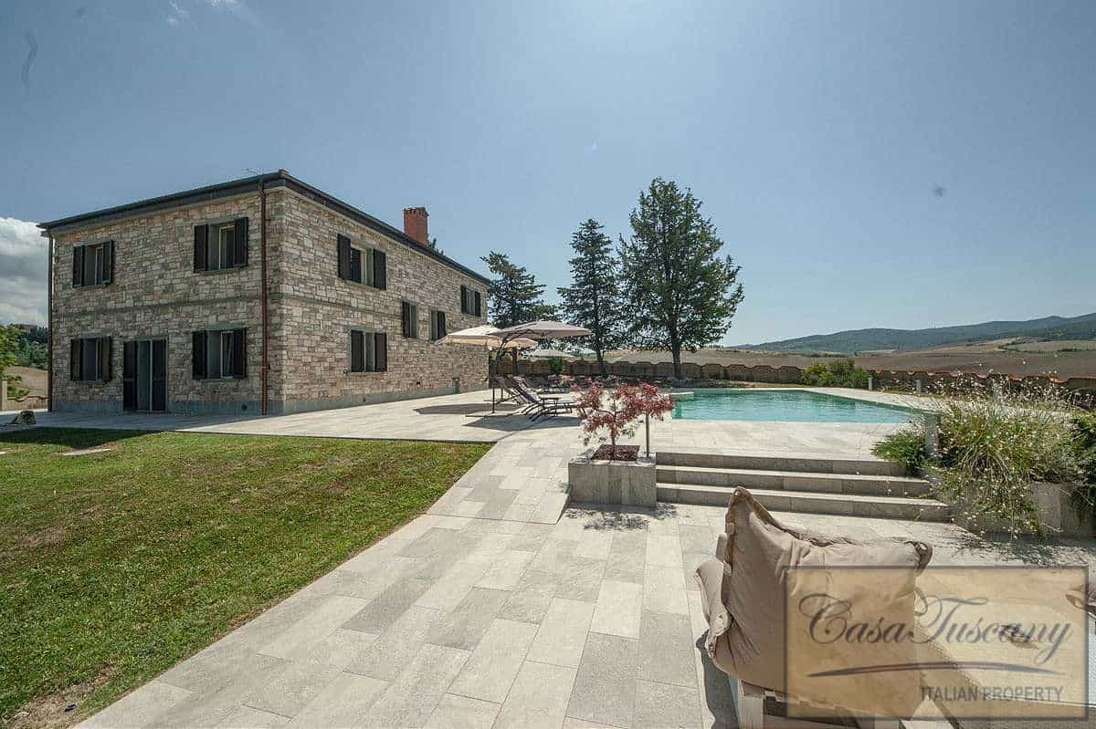 Dom w Laiatico, Tuscany 10094158