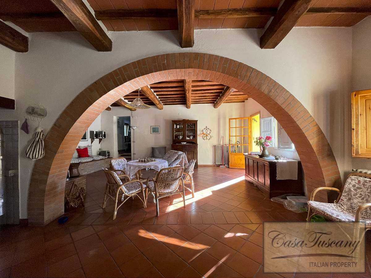 House in Vicopisano, Tuscany 10094177