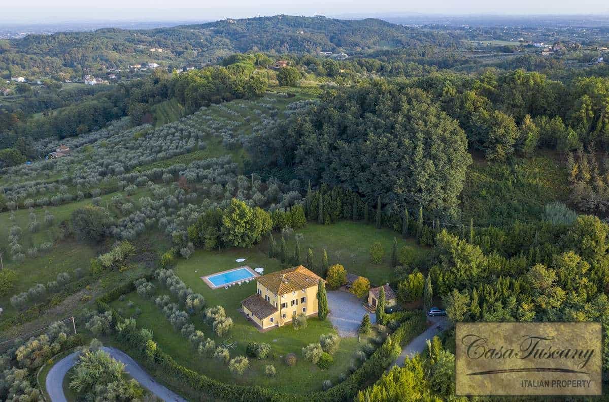 House in Lammari, Tuscany 10094217