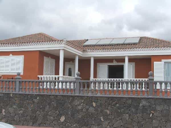 жилой дом в Callao Salvaje,  10094356
