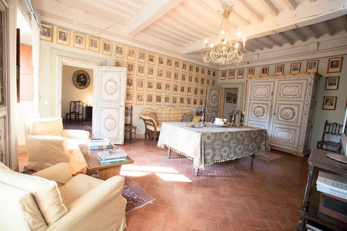 rumah dalam Volterra, Tuscany 10094365