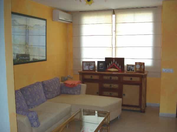 House in Aldea Blanca del Llano, Canary Islands 10094368