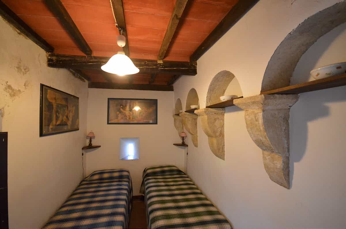rumah dalam San Quirico D'orcia, Tuscany 10094370
