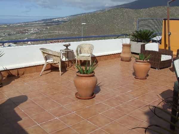 Condominium in Arona, Canary Islands 10094393