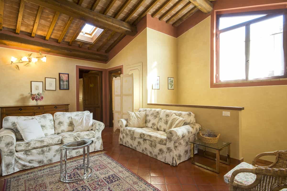 عمارات في Casole D'elsa, Tuscany 10094402