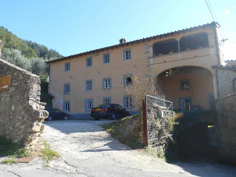 Будинок в Bagni di Lucca, Tuscany 10094422