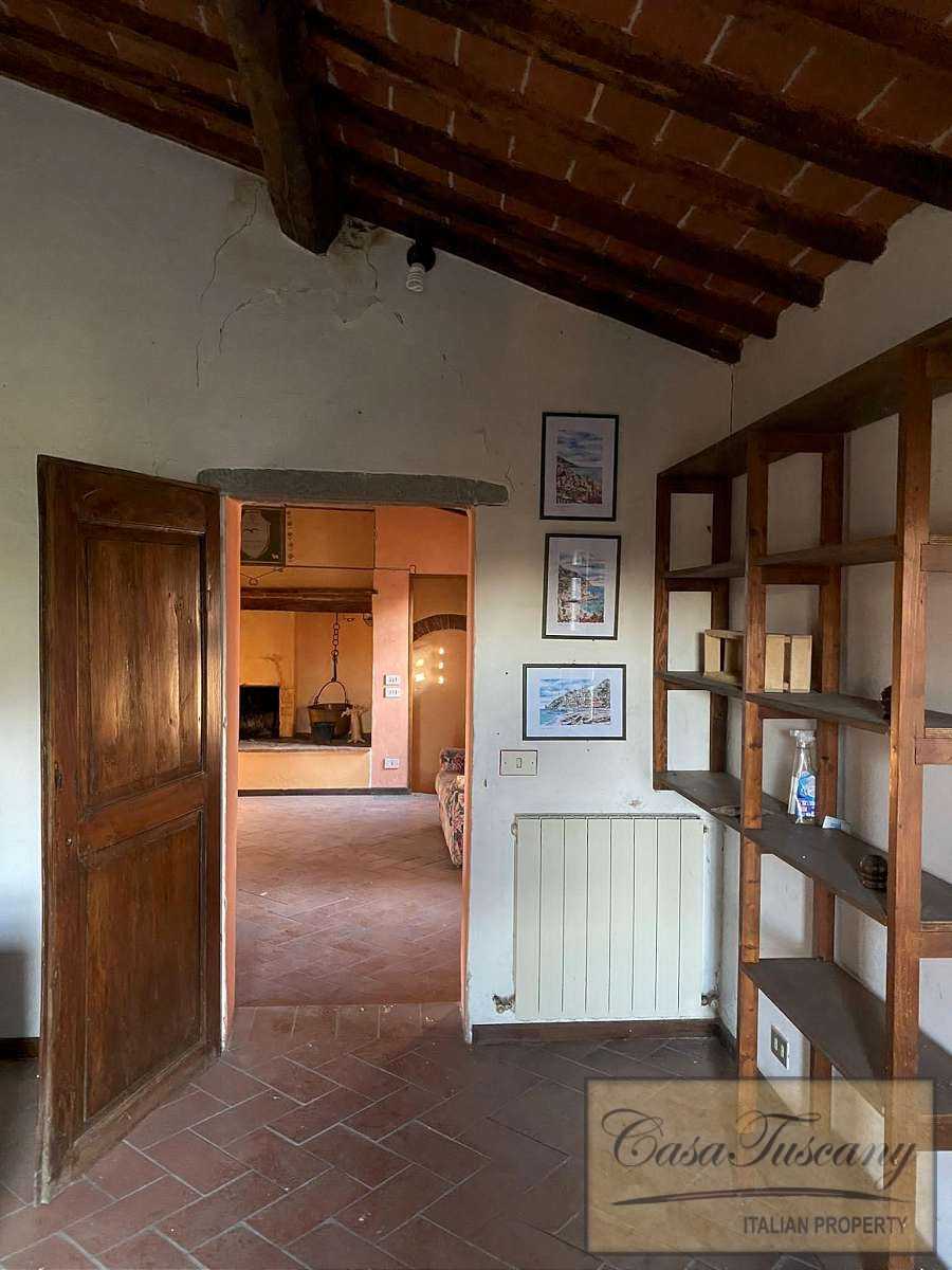 House in Cortona, Tuscany 10094430