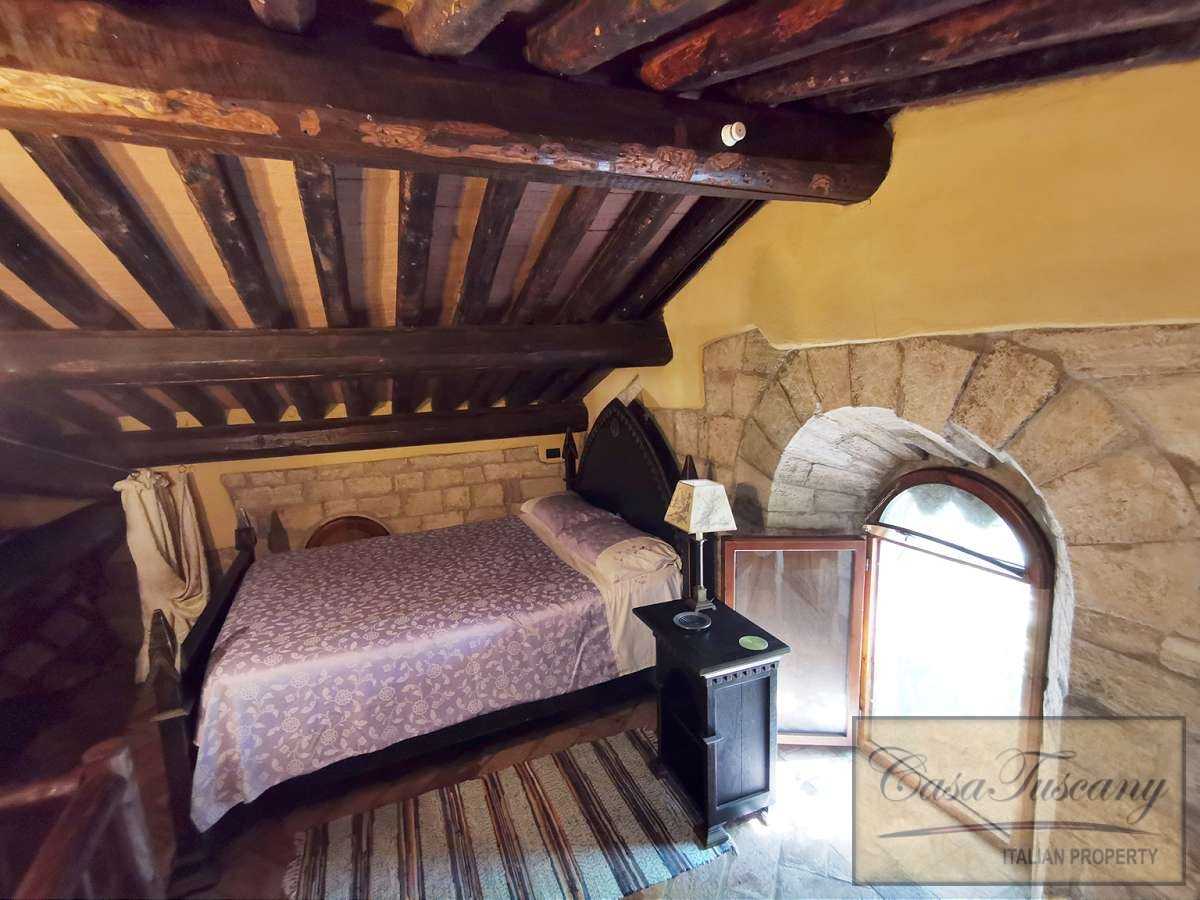 بيت في Volterra, Tuscany 10094433