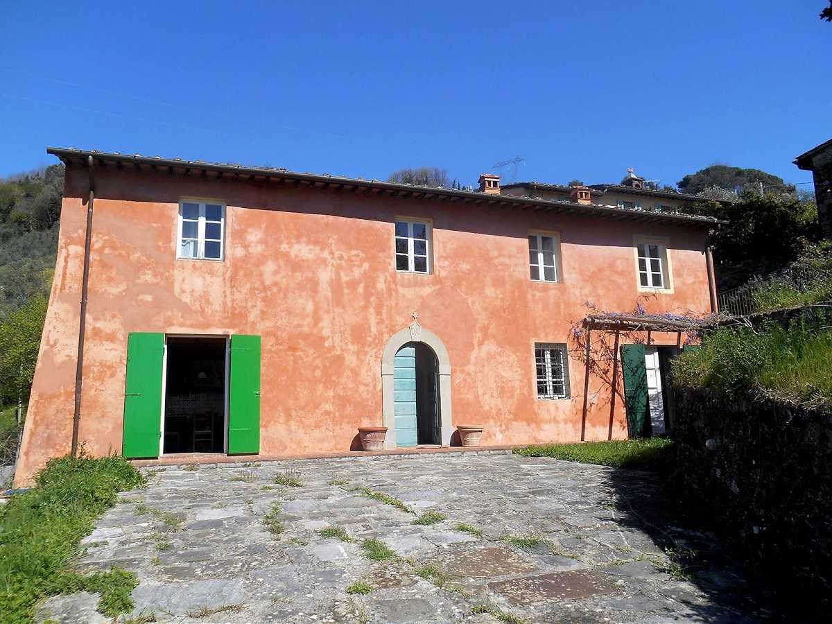 Dom w Lukka, Toskania 10094437