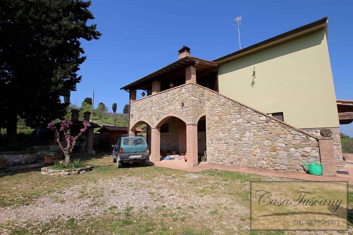 Rumah di Volterra, Toskana 10094468