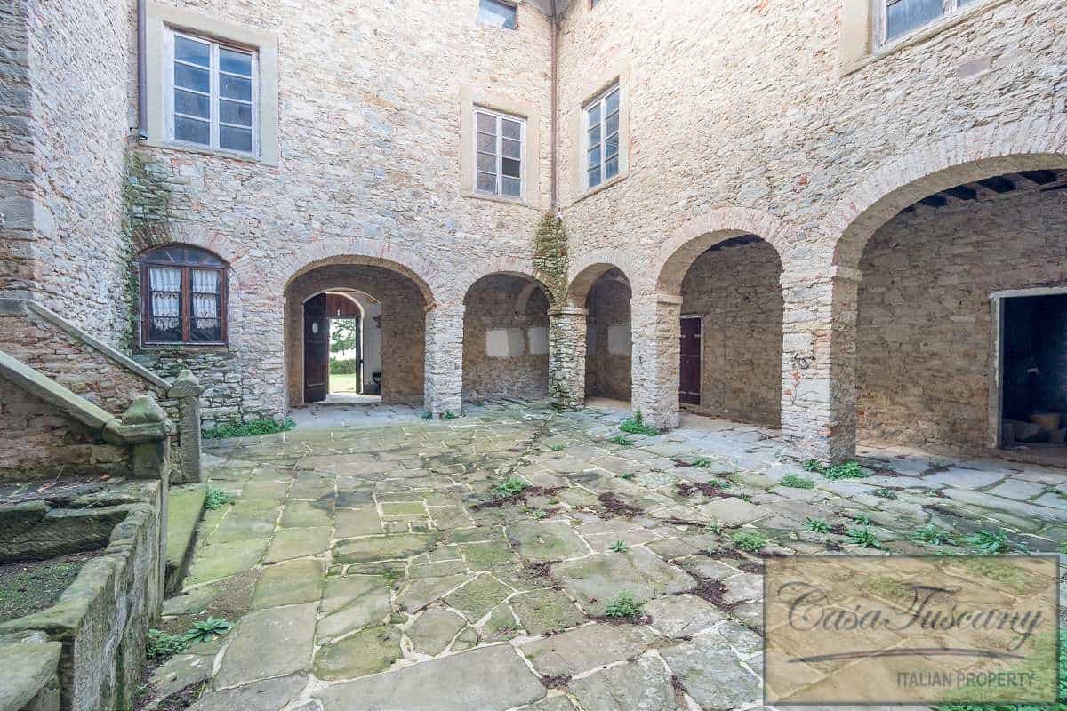 房子 在 Arezzo, Tuscany 10094474