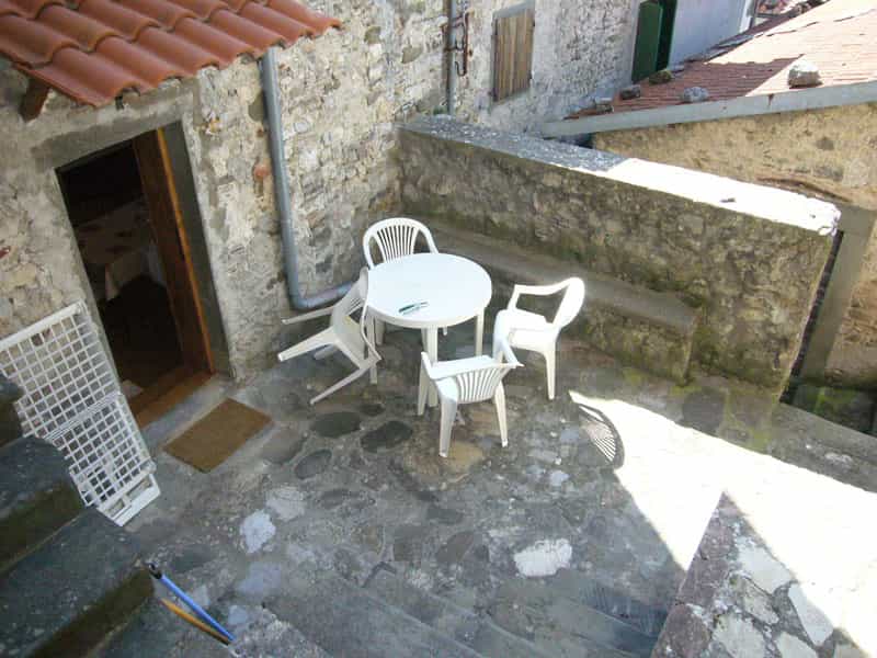 σπίτι σε Bagni di Lucca, Τοσκάνη 10094478