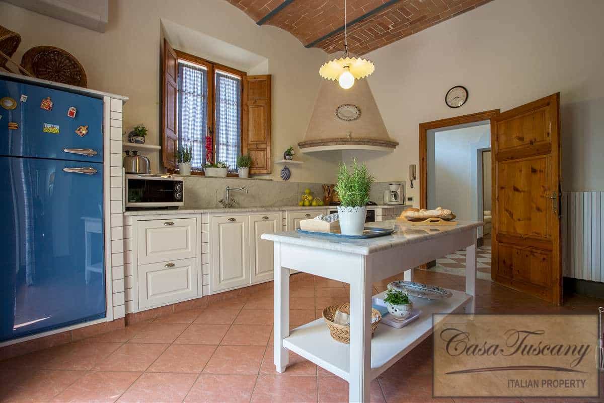 بيت في Peccioli, Tuscany 10094502