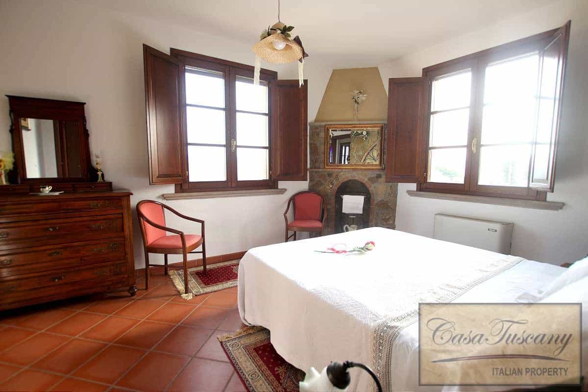 rumah dalam Montescudaio, Tuscany 10094512