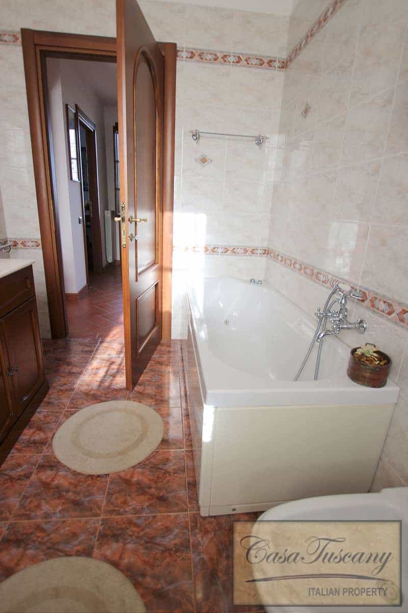 casa en Montescudaio, Tuscany 10094512
