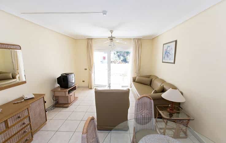 Condominium in Arona, Tenerife 10094533