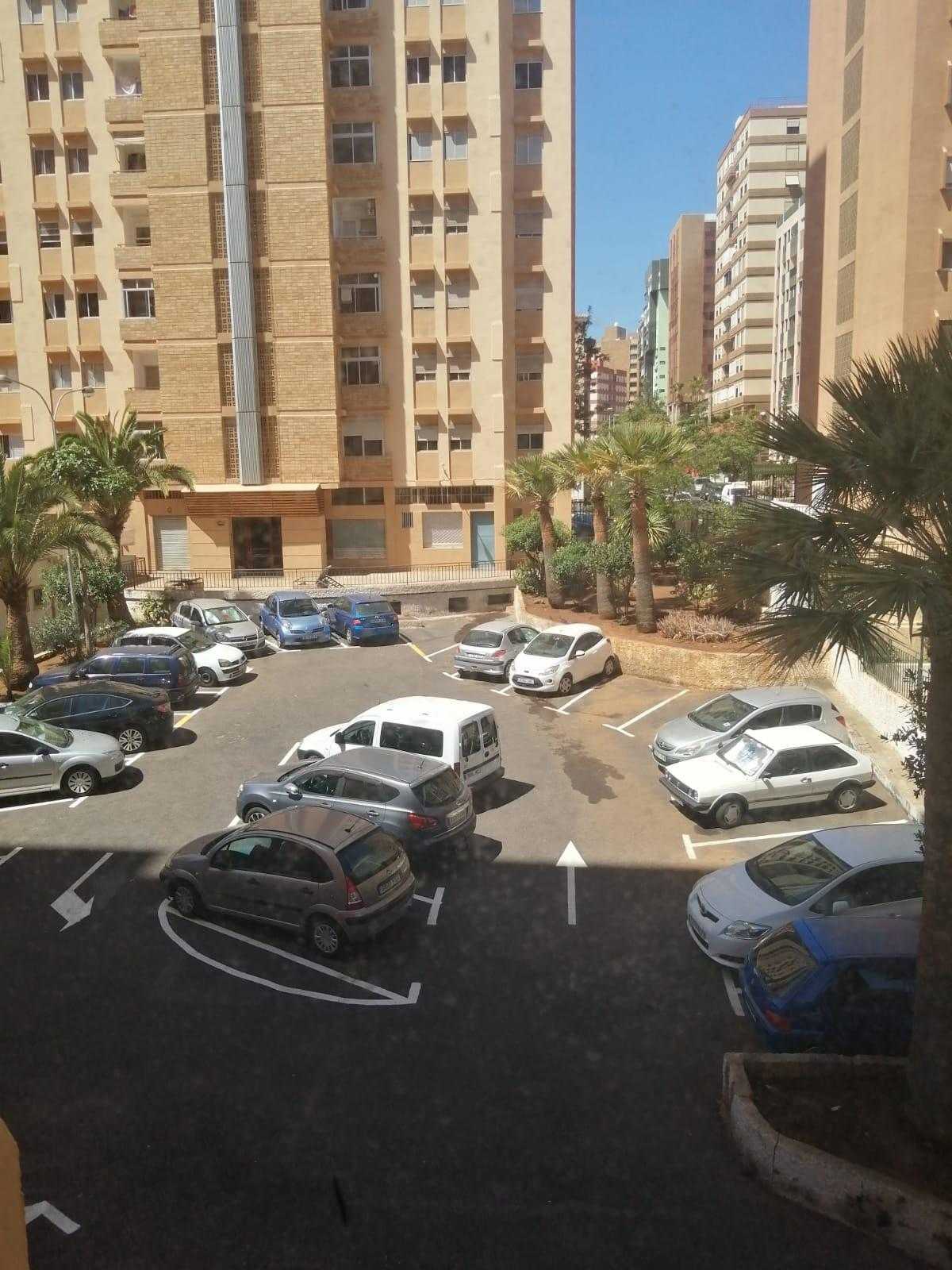 Condominium in Santa Cruz, Canary Islands 10094548