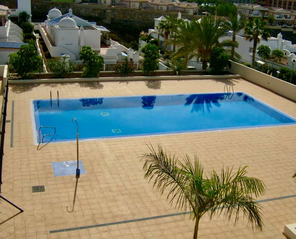 Condominium in Adeje, Canary Islands 10094563