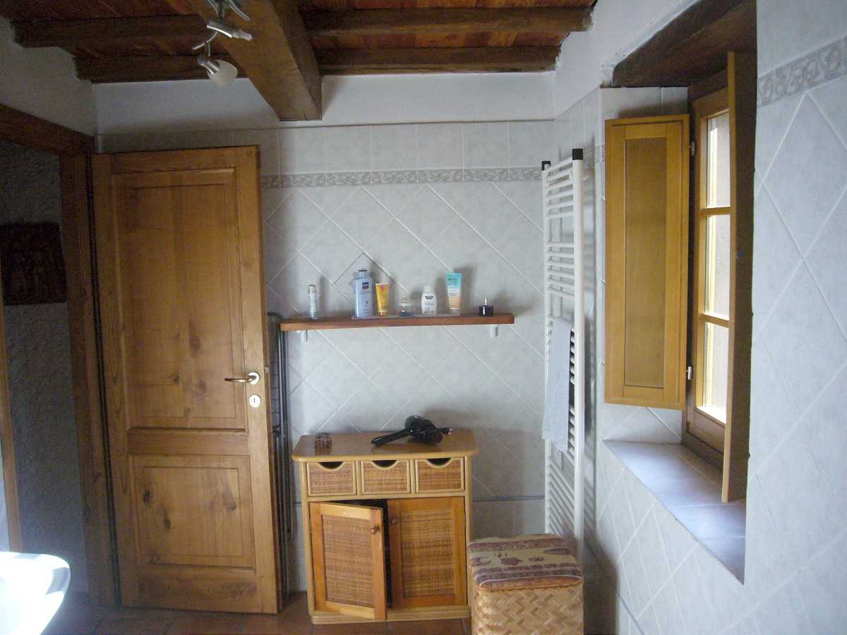 House in Bagni Di Lucca, Tuscany 10094564