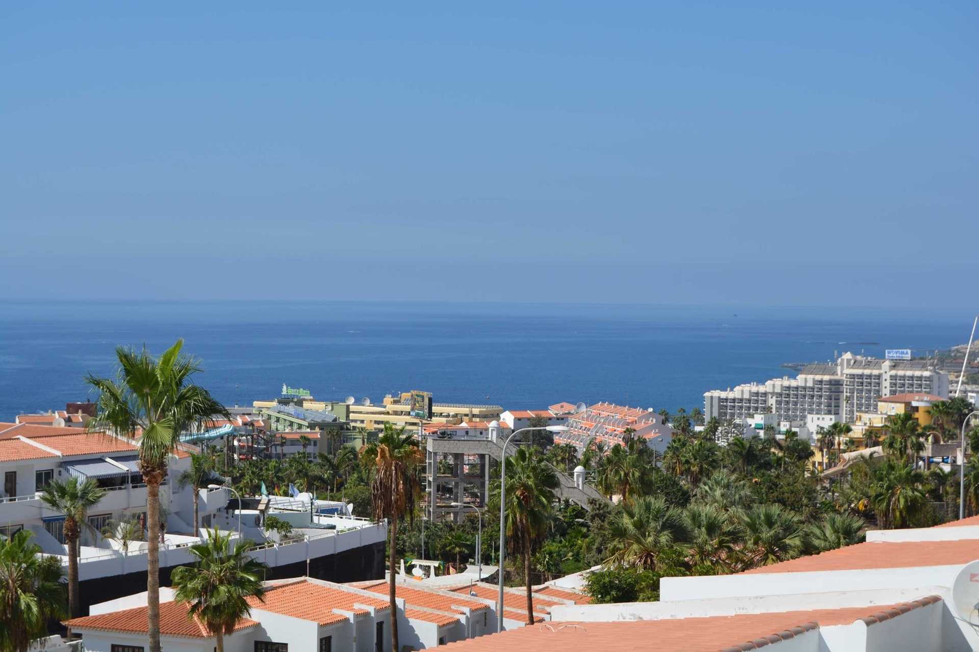 Condominium in El Guincho, Canary Islands 10094575