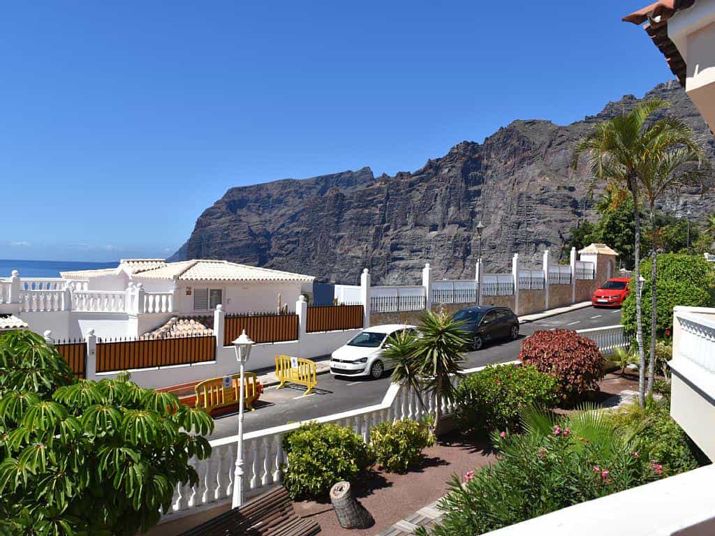 Condominium in Los Gigantes, Tenerife 10094592