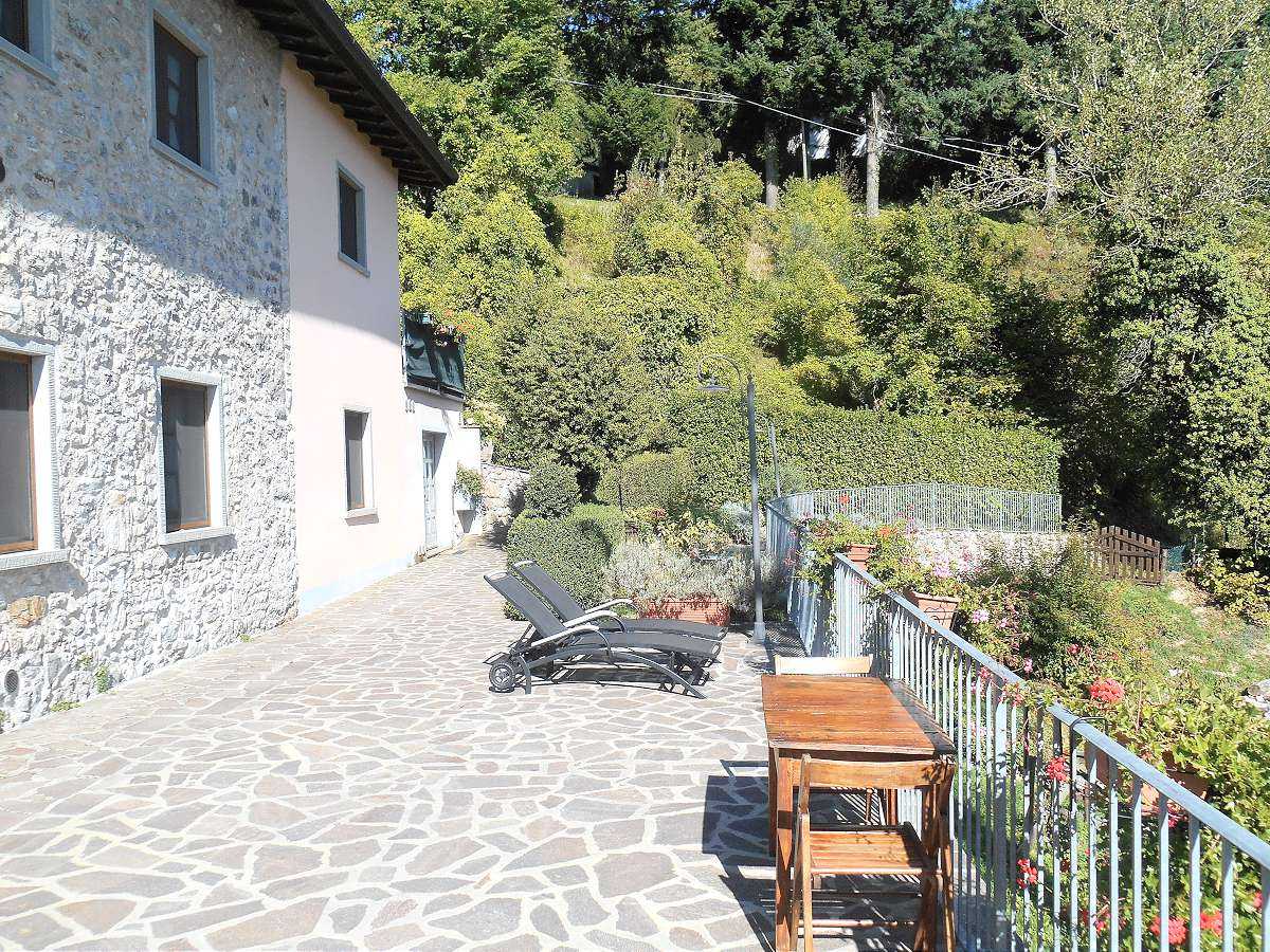 House in Molazzana, Tuscany 10094593