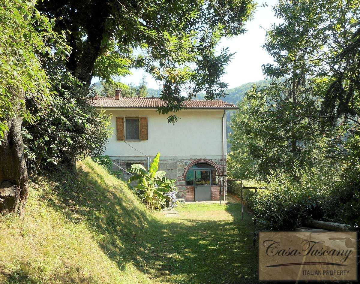 Talo sisään Bagni di Lucca, Toscana 10094623