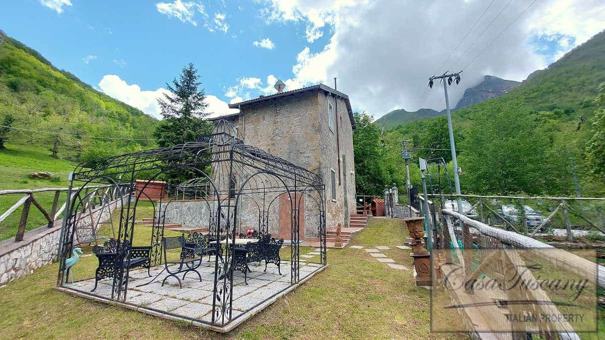 жилой дом в Molazzana, Tuscany 10094625