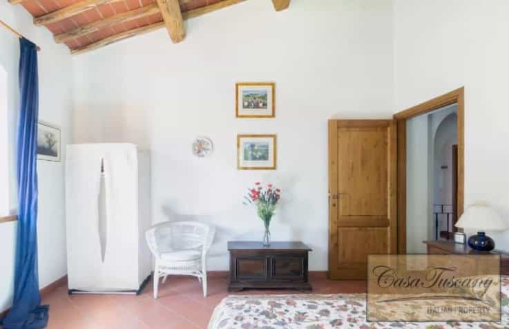 σπίτι σε Bucine, Tuscany 10094638