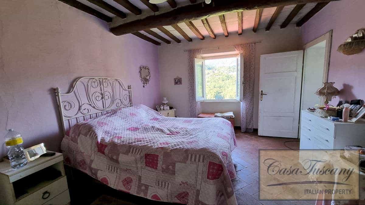 房子 在 Pietrabuona, Tuscany 10094675